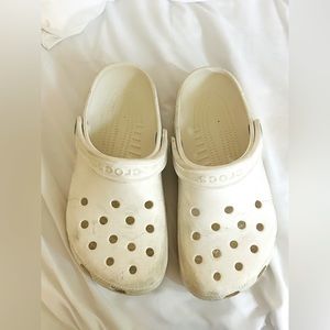 unisex white crocs size 7 in women 5 in men